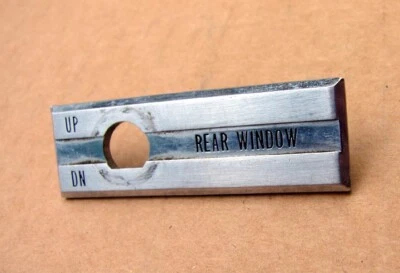 1964 1965 OLDSMOBILE f85 CUTLASS STATION WAGON TAILGATE SWITCH BEZEL 588937 — 第 1/2 张图片