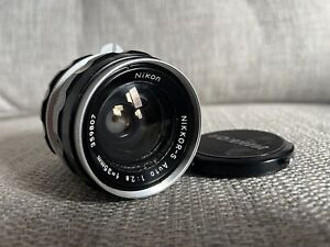 Nikon Nikkor-S 35mm 2.8 lens