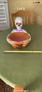 Anim. Talking Skull Skeleton Halloween Candy Bowl Motion Activated - Picture 1 of 5