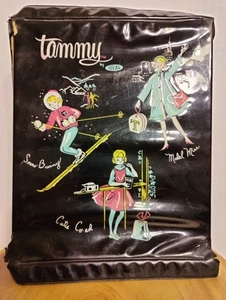 VINTAGE TOY IDEAL TAMMY CUSTODIA PER BAMBOLE IN PLASTICA 3 bambole con vestiti anni 60 - Foto 1 di 8