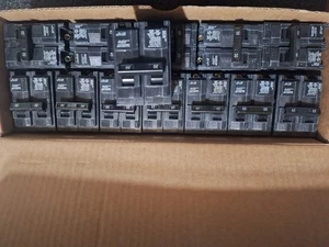 (15) Siemens Q220 Q225 Q230 Q240 Q250 Circuit Breaker 2P 120/240V Plug 2 Pole - Picture 1 of 9