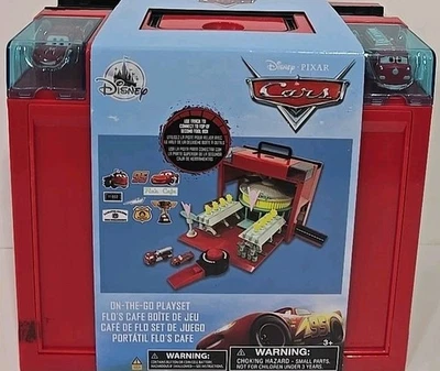 Juego de café Flo's On-the-Go de Disney Cars conector de pista amigable para viajar Foto 1 de 4