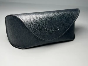 GUESS NEW BLACK LARGE HARD CASE FOR SUNGLASSES EYEWEAR W/CLEANING CLOTH GIFT BOX - Picture 1 of 4