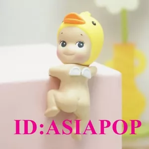 Authentic Sonny Angel Hippers Looking Back mini figure Duck Designer toy - Picture 1 of 1