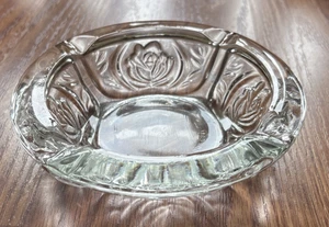 VINTAGE Rund mit Rosen ASCHENBECHER GLAS ZIGARETTE K/G Indonesien - Bild 1 von 5
