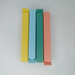 8 Pieces Plastic Sealing Clips For Storage Foods and Snacks Kitchen Tools - Picture 1 of 10