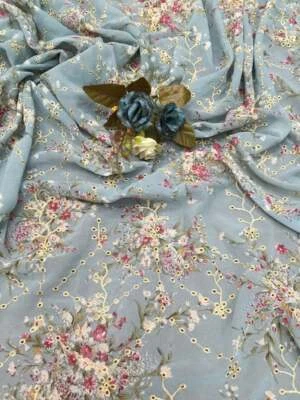 Tela de gasa bordada con ojales de ancho de 51" impresión floral multicolor por yarda Foto 1 de 4