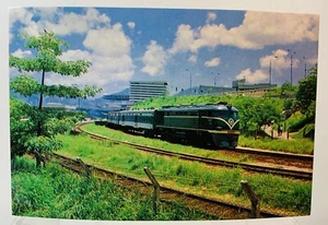 Hong Kong Train - The train from Kowloon China Rare Card Unposted - Bild 1 von 3