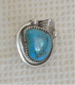 Genuine turquoise and sterling silver ladies pinkie ring, purchased in Arizona - Picture 1 of 2
