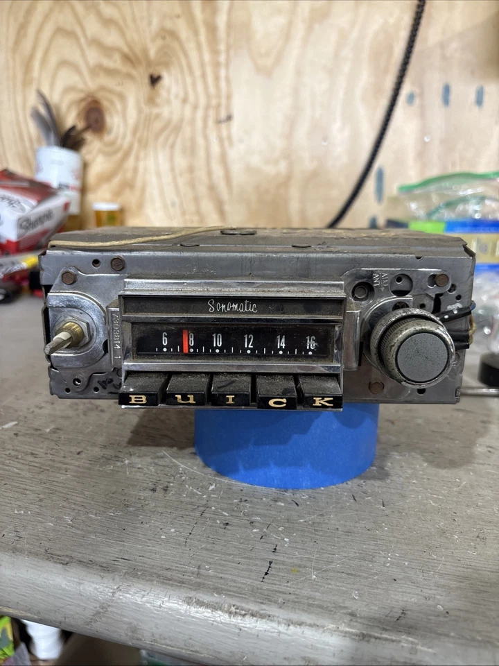 RADIO ORIGINAL BUICK RIVIERA SKYLARK 1968 1969 MODELO # 7302524 Foto 1 de 4