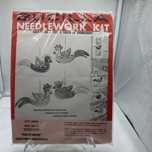Bucilla Neelework Kit 1842 Jeweled Exotic Birds nuovo in confezione raro da trovare - Foto 1 di 8