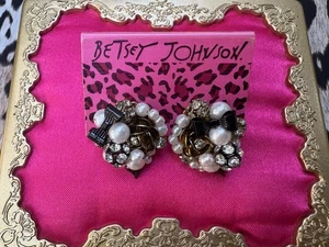 Betsey Johnson Pearl Cluster Black Bow Gold Rose Heart Jewel Bouquet Earrings - Picture 1 of 2