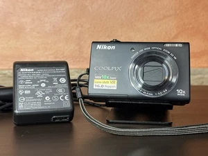 **LEGGI** Nikon Coolpix S6200 16.0MP Fotocamera digitale compatta 10X CCD 16 MP - Foto 1 di 15