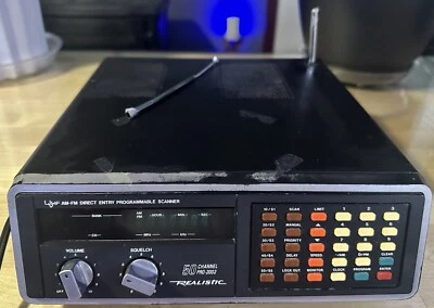 REALISTIC RADIO SHACK PRO-2002 50 CHANNEL SCANNER Model 20-116 REPAIR or PARTS - Image 1 of 4