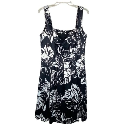 WHBM Fit & Flare Satin Sleeveless Dress Size 16 Black/White Floral Print NWT - Image 1 of 4