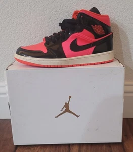 Nur linker Schuh * Air Jordan 1 Mid Schuh Damengröße 10 mit Karton - brandneu  - Bild 1 von 11