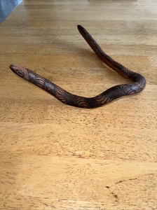 ABORIGINAL POKERWORK Snake wooden ART - Picture 1 of 5