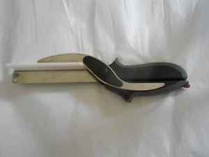 Clever Cutter 2-in-1 Knife & Cutting Board Food Scissors - Picture 1 of 4