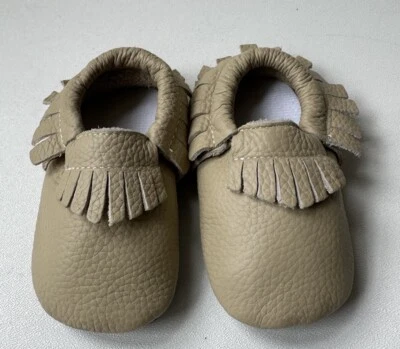 MepiQ Baby Shoes Unisex Tan Leather Fringed Rubber Gripper Sole Size 13.5 -K02 - Image 1 of 4