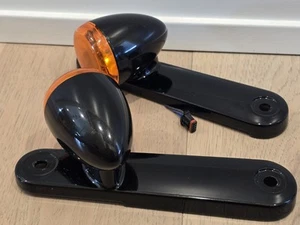 HARLEY 14-23 TOURING STREET GLIDE GLOSS BLK FRONT TURN SIGNALS 67800944 67800946 - Picture 1 of 7