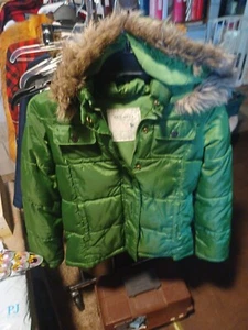 Old Navy Puffer Mantel Jacke Kinder Gr. XL olivgrün gesteppt Reißverschluss vorne gefüttert. - Bild 1 von 8