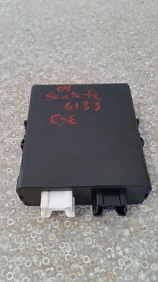 Unidad de módulo de control limpiaparabrisas trasero Hyundai Santa Fe 2001-2006 98750-26000 Foto 1 de 4