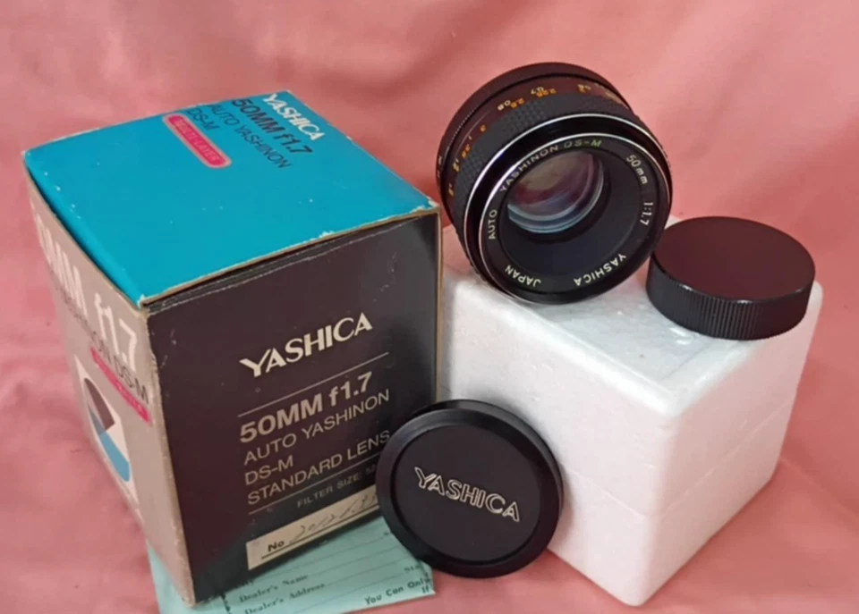 AUTO YASHINON-DX 1:1.7 - f 50 mm YASHICA JAPAN No. 57058287 lens 60’s M42 Mount - Image 1 of 1