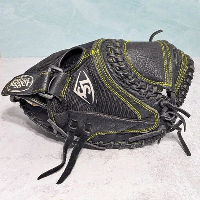 Louisville Slugger RHT ZRBK5-CTM1 Zephyr Series Softball Catchers Mitt 32.5" - Image 1 of 4