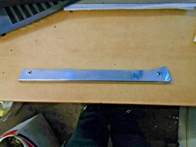 1971 Lancia Flavia 2000 GT RHD, O/S   B Pillar Chrome trim    — 第 1/3 张图片