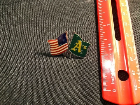 Oakland Athletics - A's & USA Flag Pin - NEW OLD STOCK - Circa 1991 MLB Licensed Cover