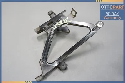 2009-2015 BMW 750 740LI XDRIVE Front Right Fender Mount / Bracket 7184180 - Image 1 of 4