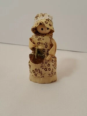 Muñeca cáscara de maíz - Cesta de tela - 3,5"  Foto 1 de 4