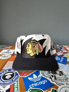 Chicago Blackhawks Vintage Diente de Tiburón Snapback Sombrero Logo Atlético NHL NUEVO CON ETIQUETAS - Imagen 1 de 10