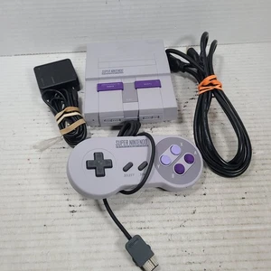 Console Nintendo SNES Mini CLV-201 - Édition Classique - Authentique - Photo 1/11