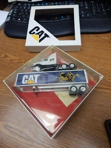 WINROSS CAT BULLDOZER TRACTOR TRAILER NEW IN BOX LQQK - Picture 1 of 1