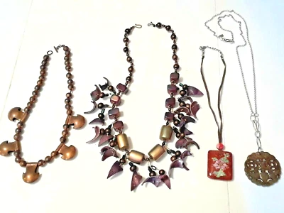 Collares vintage. Cuentas color cobre, conchas moradas, colgante de piedra, cerámica + Foto 1 de 4