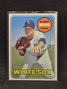 1969 Topps - Wilbur Wood #123 - Picture 1 of 2