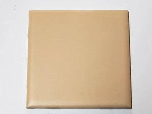 Piastrella ceramica oleana americana vintage anni 70 1 AO - opaca piatta pesca - quadrata 4 1/4" NOS - Foto 1 di 3