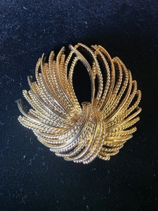 Broche Vintage Monet Tono Dorado 'Mirador' Sun Burst Años 80 - Imagen 1 de 11