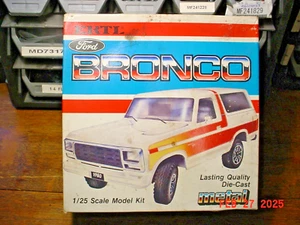 Vintage ERTL 1981 Ford Bronco Die-Cast Metal 1/25 Model Kit UPRM - Picture 1 of 15