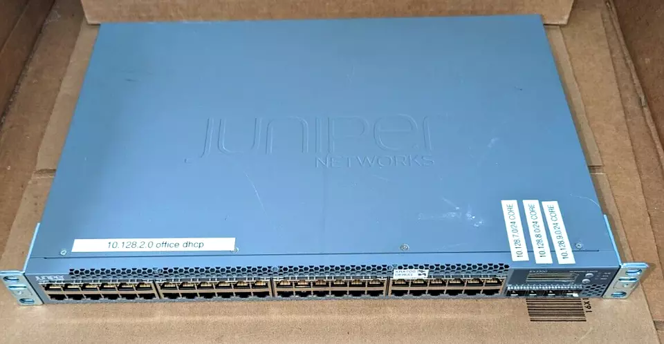 Juniper EX3300-48T-bf 48 Port Gigabit Ethernet Switch . - Image 1 of 4