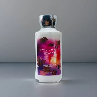 DESCONTINUADO NUEVO Bath & Body Works Twilight Woods Loción Corporal 8 OZ Karité Foto 1 de 3