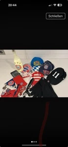 FC Bayern Fanartikel Mütze und Ball mit Unterschriften - Bild 1 von 4