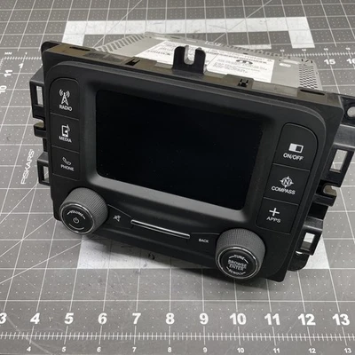 2015 2017 吉普 RENEGADE 5 英寸触摸收音机显示接收器调幅调频卫星原始设备制造商 — 第 1/4 张图片