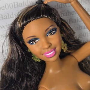 G25 ~ NACKTE BARBIE BRÜNETTE FASHIONISTA NIKKI DESIREE GELENKPUPPE FÜR OOAK - Bild 1 von 8