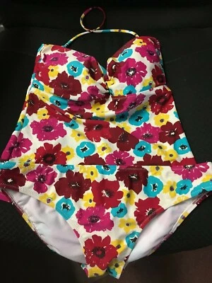 TRAJE DE BAÑO JESSICA SIMPSON TANKINI PEQUEÑO FLORAL Foto 1 de 4
