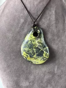 Yellow and Black African turquoise gemstone cabochon Necklace - Picture 1 of 6