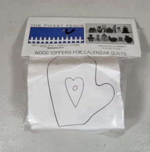 The Picket Fence Wood Topper For Calendar Quilts - Mitten & Heart - Picture 1 of 4