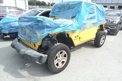 2008 Jeep Wrangler 3.8L Engine Motor OEM 125K Miles - LKQ437291053 - Image 1 of 4