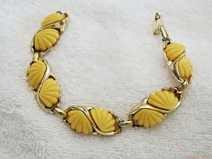 VINTAGE LUCITE GELB MUSCHEL PERLEN ARMBAND - Bild 1 von 1